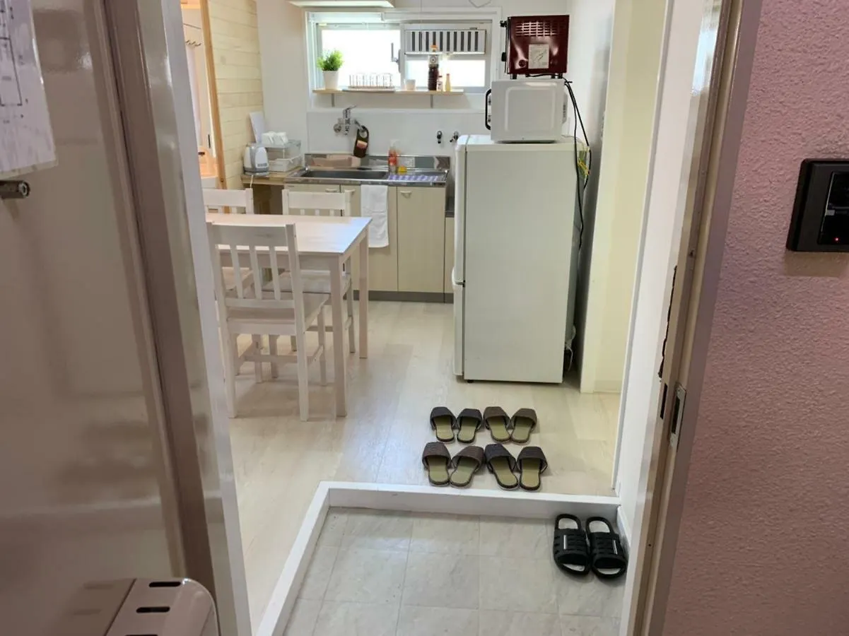 Goldhouse Shinosaka 305 Apartment