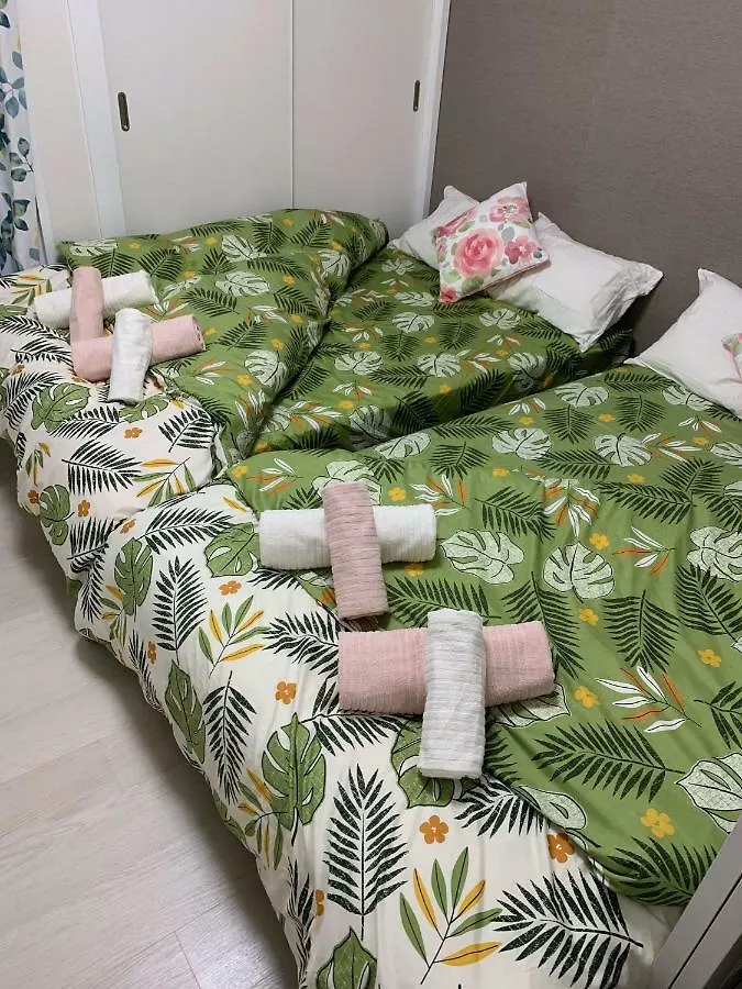 Goldhouse Shinosaka 305 Apartment
